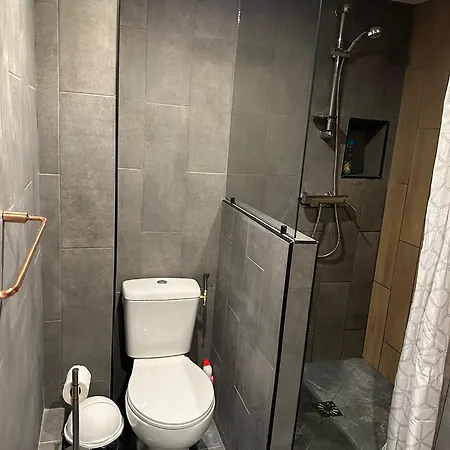 Sur Seine Apartment